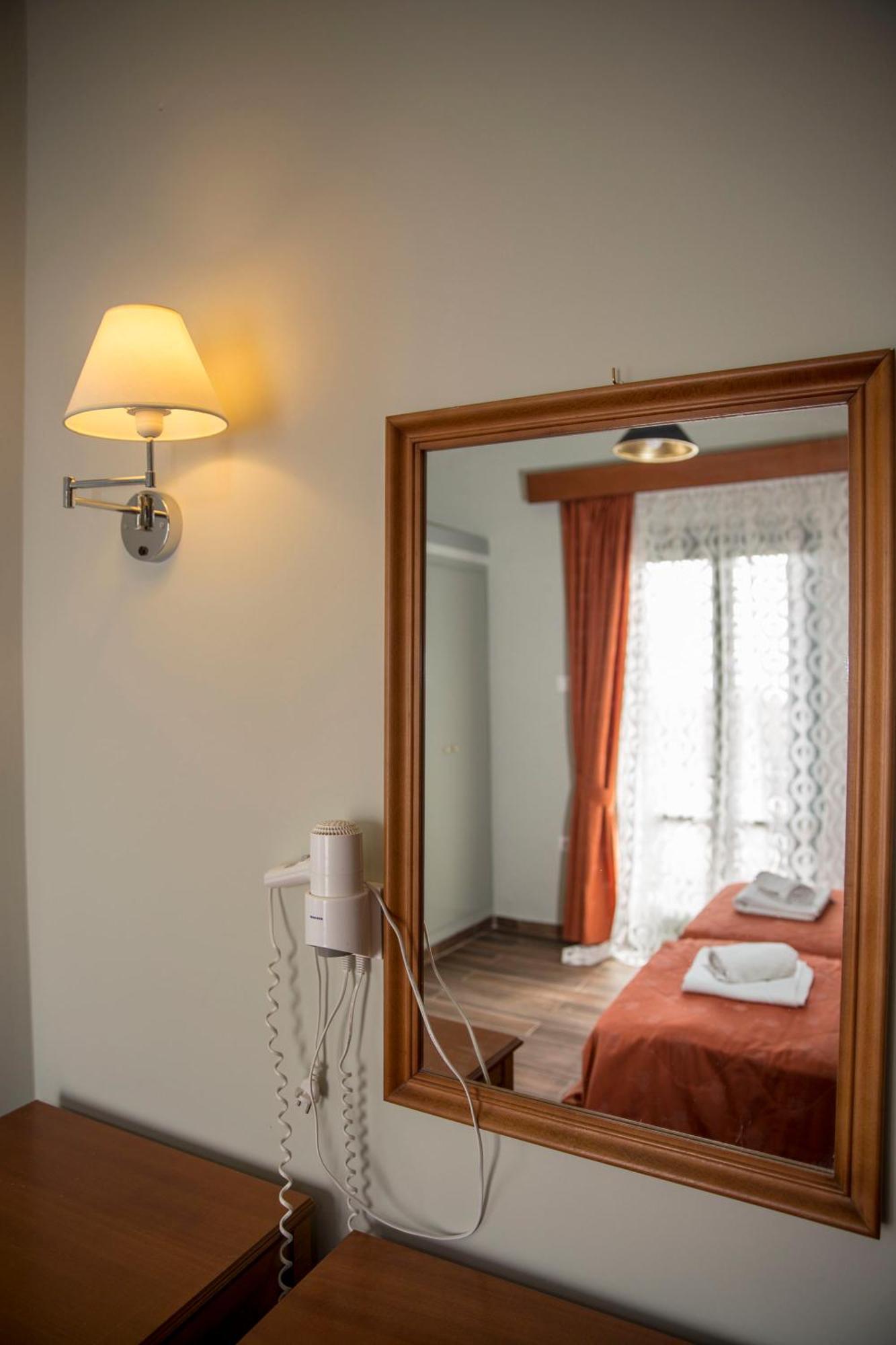 Togias Hotel Aegina Kültér fotó